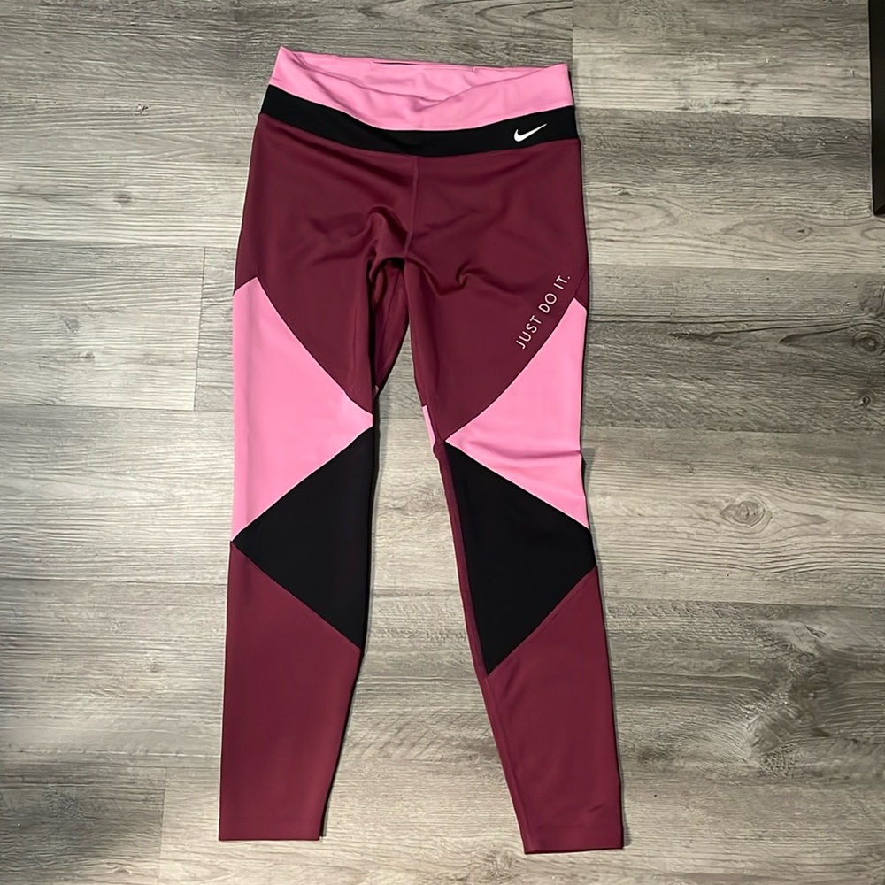 Nike dri-fit size medium leggings